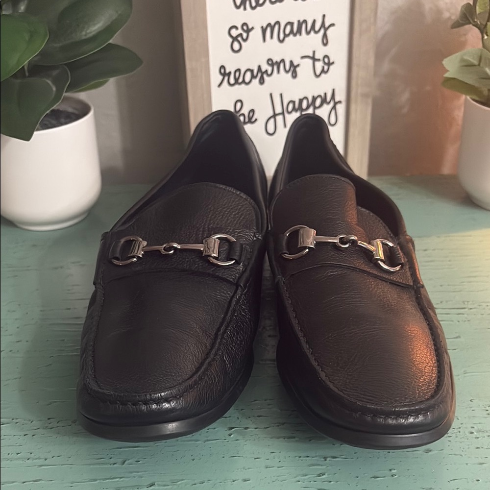 Men's Black Leather Loafers SZ 9.5 box 140